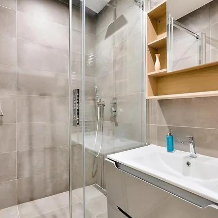Apartment Urban Flat 73 - Luxury Parisian Flat Near Les Halles Rivoli