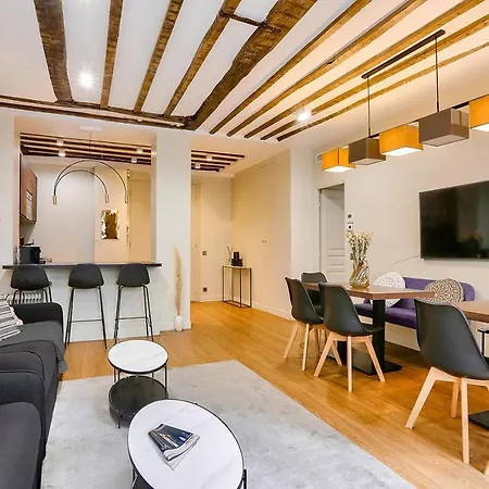 Urban Flat 73 - Luxury Parisian Flat Near Les Halles Rivoli Apartment
