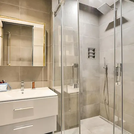 Apartment Urban Flat 73 - Luxury Parisian Flat Near Les Halles Rivoli *